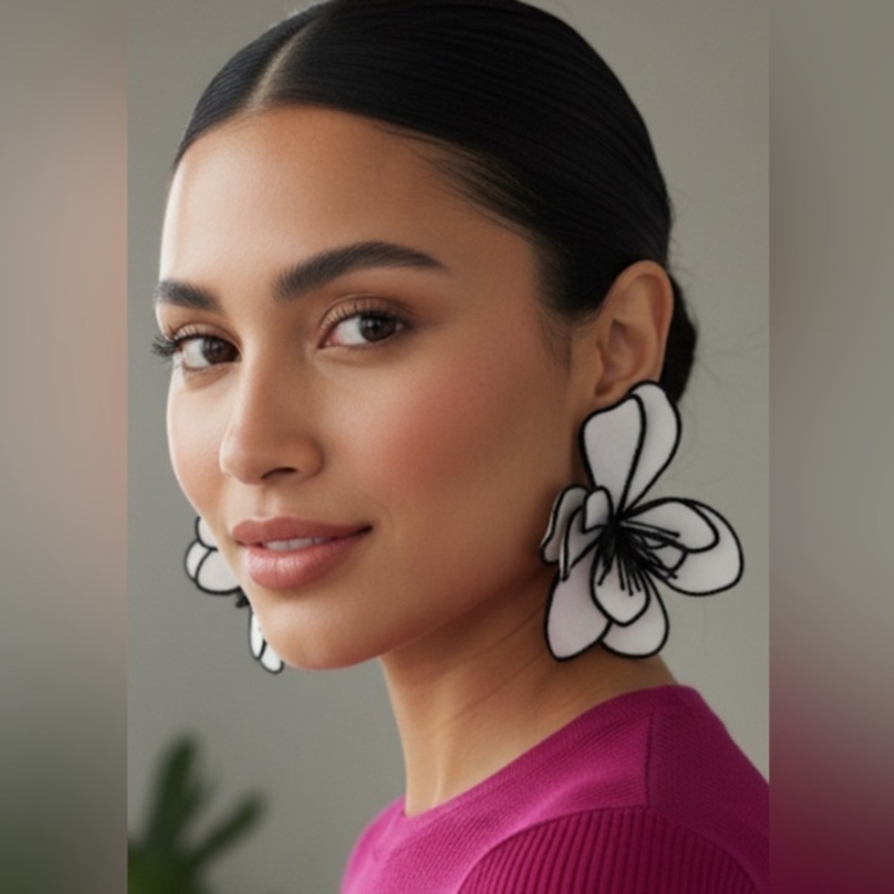 ✨NEW Elegant Black and White Floral Statement Boho Earrings
